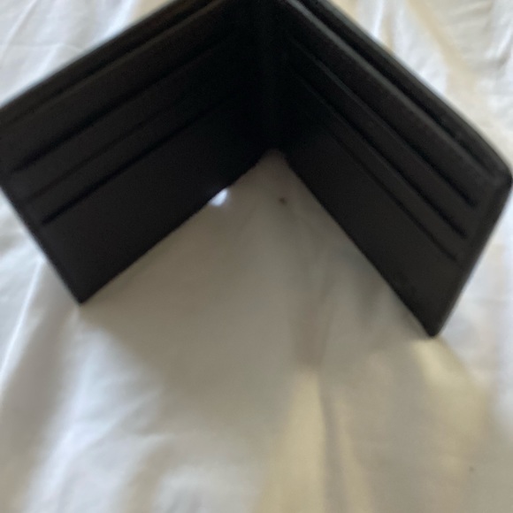 Gucci GG canvas bifold wallet - Picture 4 of 4